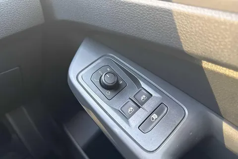 17 of 39 for Volkswagen Caddy C20 Caddy Cargo Commerce SWB 102 PS 2.0 TDI 6sp Manual