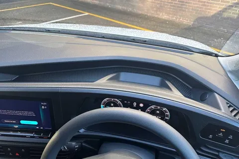 31 of 39 for Volkswagen Caddy C20 Caddy Cargo Commerce SWB 102 PS 2.0 TDI 6sp Manual