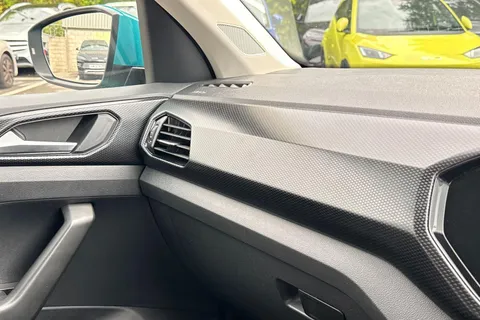 8 of 49 for Volkswagen T-Cross 1.0 TSI SE Euro 6 (s/s) 5dr