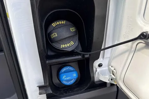 24 of 59 for Volkswagen Crafter CR30 Commerce MWB 140 PS FWD - MY25/Bus Pack/Rear Camera/Step