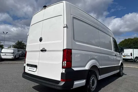 28 of 59 for Volkswagen Crafter CR30 Commerce MWB 140 PS FWD - MY25/Bus Pack/Rear Camera/Step