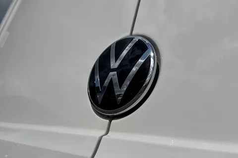 30 of 59 for Volkswagen Crafter CR30 Commerce MWB 140 PS FWD - MY25/Bus Pack/Rear Camera/Step