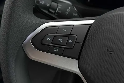 38 of 59 for Volkswagen Crafter CR30 Commerce MWB 140 PS FWD - MY25/Bus Pack/Rear Camera/Step