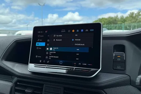 48 of 59 for Volkswagen Crafter CR30 Commerce MWB 140 PS FWD - MY25/Bus Pack/Rear Camera/Step