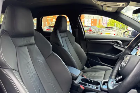 MJ71CZK Audi A3 1.4 TFSIe 40 S line Sportback S Tronic Euro 6 (s/s) 5dr 13kWh Thumbnail #22