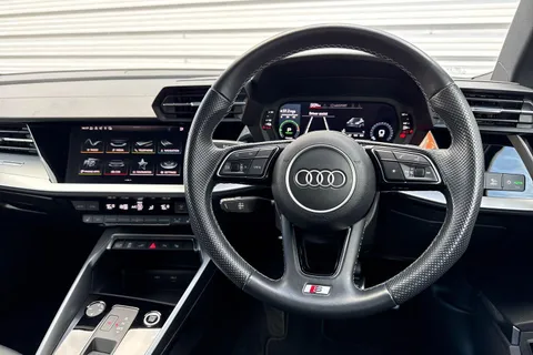 MJ71CZK Audi A3 1.4 TFSIe 40 S line Sportback S Tronic Euro 6 (s/s) 5dr 13kWh Thumbnail #48