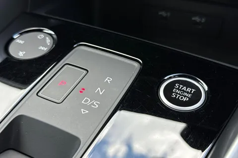 MJ71CZK Audi A3 1.4 TFSIe 40 S line Sportback S Tronic Euro 6 (s/s) 5dr 13kWh Thumbnail #50