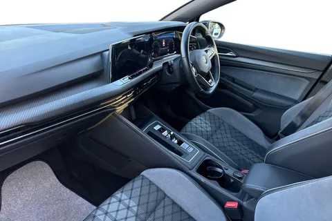 RE70NSJ Volkswagen Golf 1.5 eTSI MHEV R-Line DSG Euro 6 (s/s) 5dr Thumbnail #10