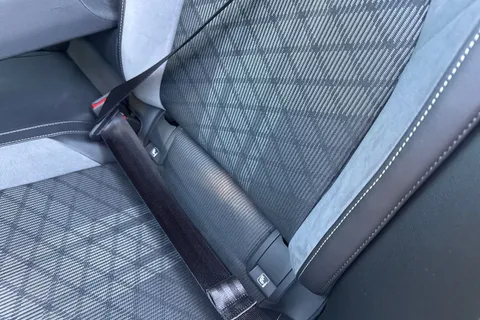 RE70NSJ Volkswagen Golf 1.5 eTSI MHEV R-Line DSG Euro 6 (s/s) 5dr Thumbnail #26