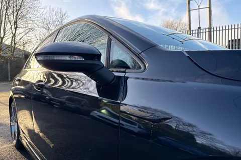 RE70NSJ Volkswagen Golf 1.5 eTSI MHEV R-Line DSG Euro 6 (s/s) 5dr Thumbnail #29