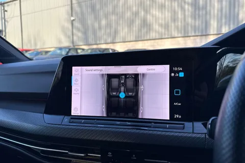 RE70NSJ Volkswagen Golf 1.5 eTSI MHEV R-Line DSG Euro 6 (s/s) 5dr Thumbnail #39