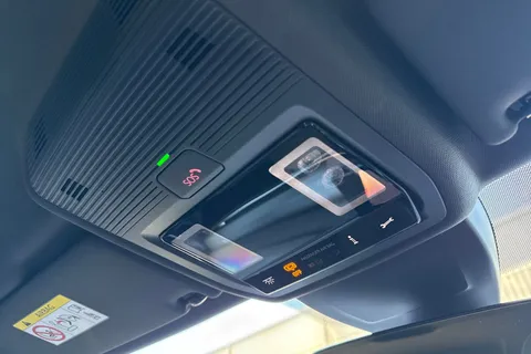 RE70NSJ Volkswagen Golf 1.5 eTSI MHEV R-Line DSG Euro 6 (s/s) 5dr Thumbnail #48