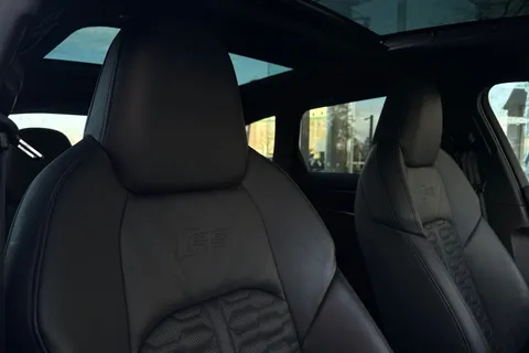 24 of 66 for Audi RS 6 Avant RS 6 Avant Vorsprung 600 PS tiptronic