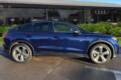 KT25FYK Audi Q4 e-tron Q4 Sportback Black Edition 45 e-tron  210,00 kW Thumbnail #4