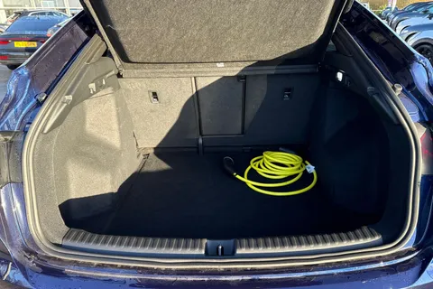 KT25FYK Audi Q4 e-tron Q4 Sportback Black Edition 45 e-tron  210,00 kW Thumbnail #8