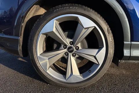 KT25FYK Audi Q4 e-tron Q4 Sportback Black Edition 45 e-tron  210,00 kW Thumbnail #12