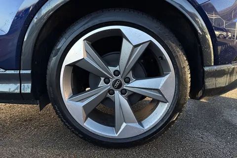 KT25FYK Audi Q4 e-tron Q4 Sportback Black Edition 45 e-tron  210,00 kW Thumbnail #13