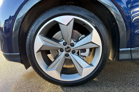 KT25FYK Audi Q4 e-tron Q4 Sportback Black Edition 45 e-tron  210,00 kW Thumbnail #14