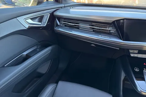 KT25FYK Audi Q4 e-tron Q4 Sportback Black Edition 45 e-tron  210,00 kW Thumbnail #21