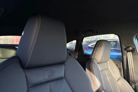 KT25FYK Audi Q4 e-tron Q4 Sportback Black Edition 45 e-tron  210,00 kW Thumbnail #25