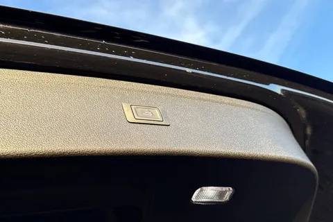 KF21NLU Audi Q5 S line 50 TFSI e quattro 299 PS S tronic Thumbnail #26