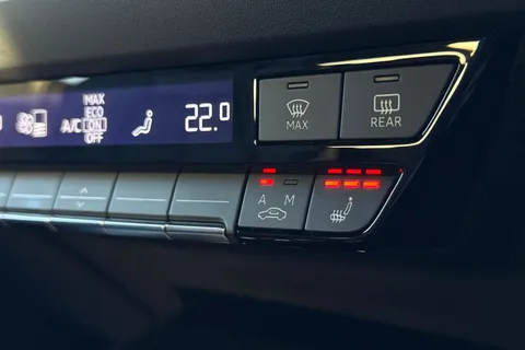 KT25FYK Audi Q4 e-tron Q4 Sportback Black Edition 45 e-tron  210,00 kW Thumbnail #36