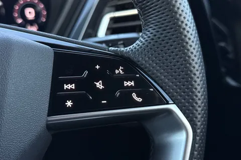 KT25FYK Audi Q4 e-tron Q4 Sportback Black Edition 45 e-tron  210,00 kW Thumbnail #38