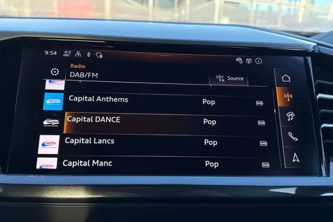 KT25FYK Audi Q4 e-tron Q4 Sportback Black Edition 45 e-tron  210,00 kW Thumbnail #43