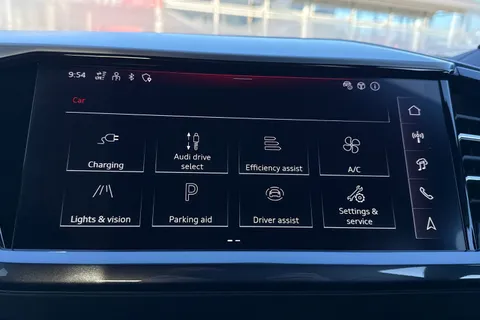 KT25FYK Audi Q4 e-tron Q4 Sportback Black Edition 45 e-tron  210,00 kW Thumbnail #44