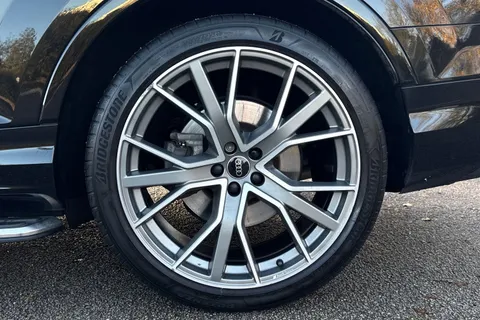 13 of 66 for Audi Q7 Vorsprung 55 TFSI quattro 340 PS tiptronic