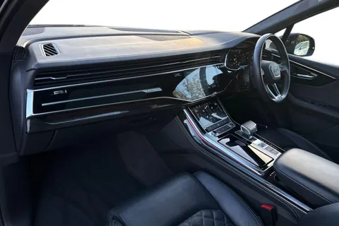 15 of 66 for Audi Q7 Vorsprung 55 TFSI quattro 340 PS tiptronic