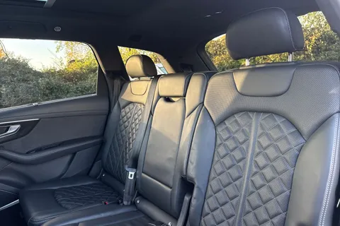 19 of 66 for Audi Q7 Vorsprung 55 TFSI quattro 340 PS tiptronic