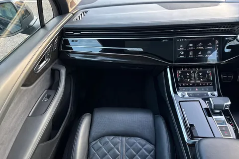 20 of 66 for Audi Q7 Vorsprung 55 TFSI quattro 340 PS tiptronic