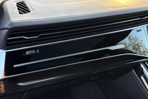 34 of 66 for Audi Q7 Vorsprung 55 TFSI quattro 340 PS tiptronic