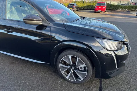 35 of 66 for PEUGEOT e-208 50kWh GT Premium Auto 5dr