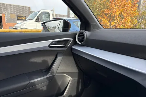 KS75TUV SEAT Ibiza 1.0 TSI FR Euro 6 (s/s) 5dr Thumbnail #30