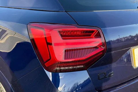 KT74CLZ Audi Q2 Black Edition 35 TFSI  150 PS S tronic Thumbnail #9