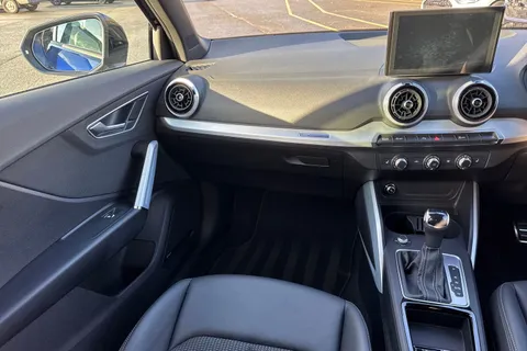 KT74CLZ Audi Q2 Black Edition 35 TFSI  150 PS S tronic Thumbnail #21