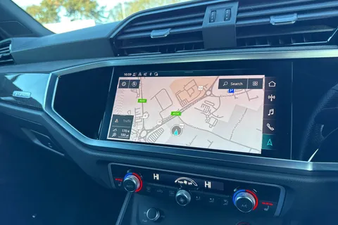 44 of 62 for Audi RS Q3 Vorsprung 400 PS S tronic