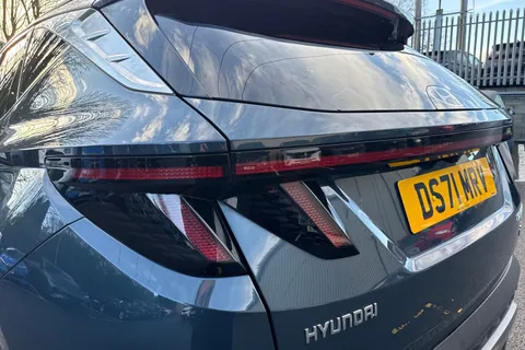 DS71MRV Hyundai Tucson 1.6 h T-GDi 13.8kWh Premium Auto 4WD Euro 6 (s/s) 5dr Thumbnail #17