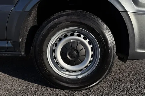 DF75UAJ Volkswagen Crafter CR35 Commerce Plus MWB 140 PS FWD DSG  - MY25/Camera/Step/LED's Thumbnail #10