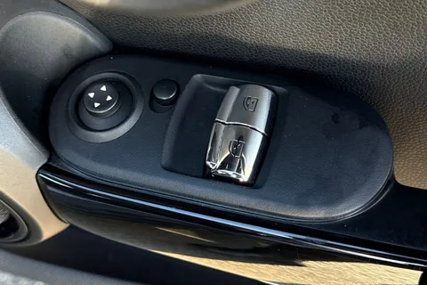 BU21FFL Mini Hatch 2.0 Cooper S Classic Euro 6 (s/s) 3dr Thumbnail #19