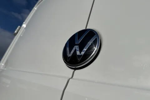 29 of 55 for VOLKSWAGEN CRAFTER 2.0 TDI 140PS Commerce High Roof Van