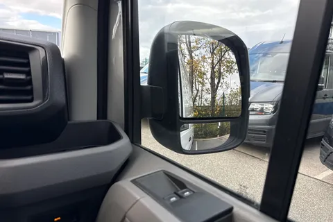 DG25CZC Volkswagen Crafter 2.0 TDI 140PS Commerce High Roof Van Thumbnail #22