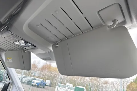 DF75WRO Volkswagen Crafter 2.0 TDI 140PS Commerce High Roof Van Thumbnail #40