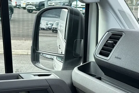 DF75WRO Volkswagen Crafter 2.0 TDI 140PS Commerce High Roof Van Thumbnail #42
