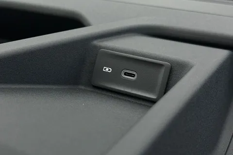 DF75WRO Volkswagen Crafter 2.0 TDI 140PS Commerce High Roof Van Thumbnail #44