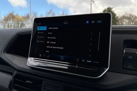 DF75WRO Volkswagen Crafter 2.0 TDI 140PS Commerce High Roof Van Thumbnail #53