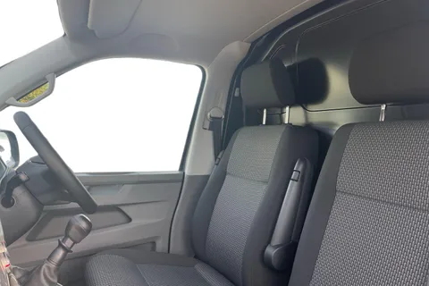 DF74FCL Volkswagen Transporter 2.0 TDI 110 Highline Van Thumbnail #16