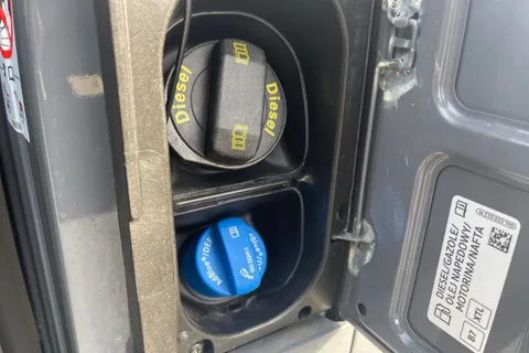 DF74FCL Volkswagen Transporter 2.0 TDI 110 Highline Van Thumbnail #49